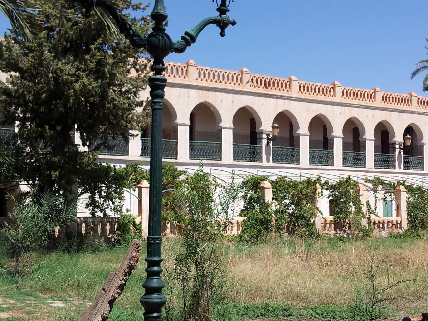 Palais de Kourdane, Aïn Madhi
